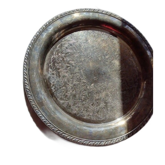 OL Oneida USA w/ 2 Lions Mark Round Vintage Silverplate Tray Floral Etching 15" - Picture 10 of 11